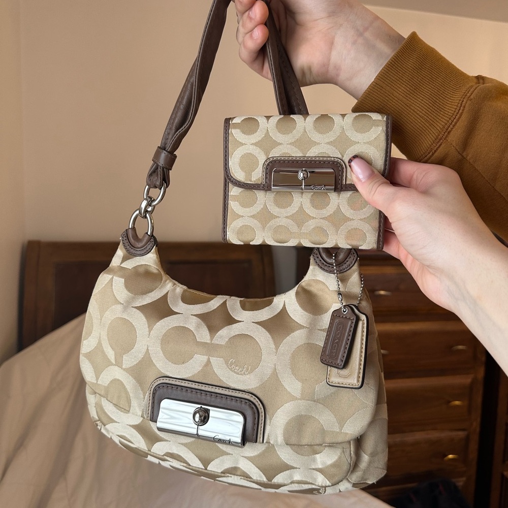 Y2K Coach Vintage Bag 🍯🌼🥂